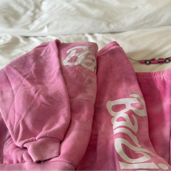 NWT Barbie X Forever 21 Graphic Hoodie - Size 1X (Sold out Collab) - Picture 6 of 7